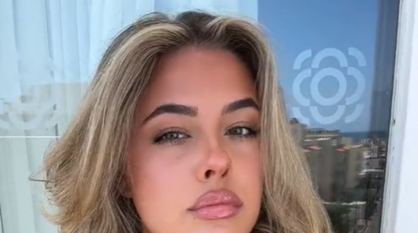 Göğüs ölçüleri nedeniyle yapılan yorumlara isyan etti! “Küçük göğüslerime yorumlardan bıktım”