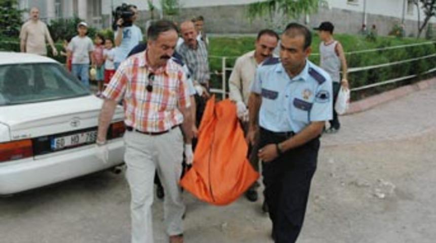 &Uuml;niversiteli gen&ccedil; evinde &ouml;l&uuml; bulundu