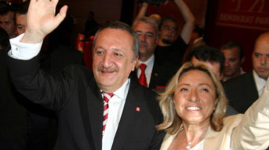 GİK &uuml;yelerinden, Ağar'a "kongreyi ertele" mesajı