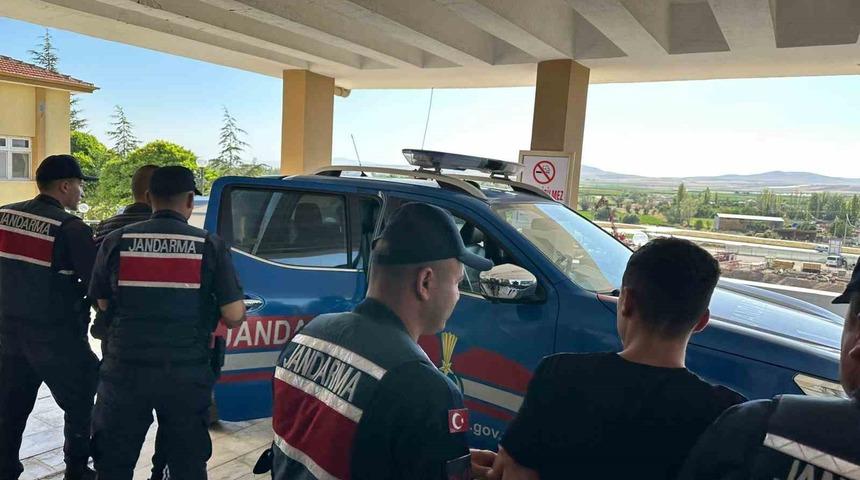 Bir &ccedil;ok il&ccedil;ede motosiklet &ccedil;alan şahısları Bolvadin&rsquo;de jandarma yakaladı