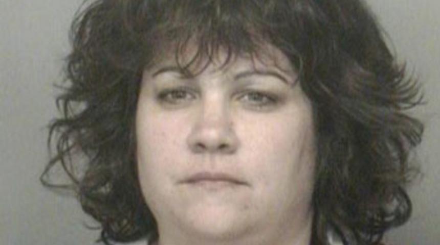 13 yaşındaki &ouml;ğrencisiyle ilişkiye girdi