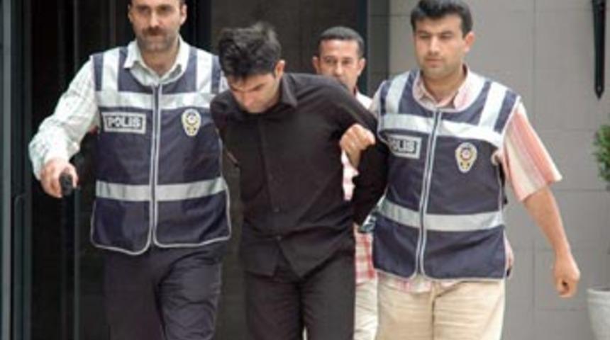 Bı&ccedil;aklı gasp zanlısı yakalandı