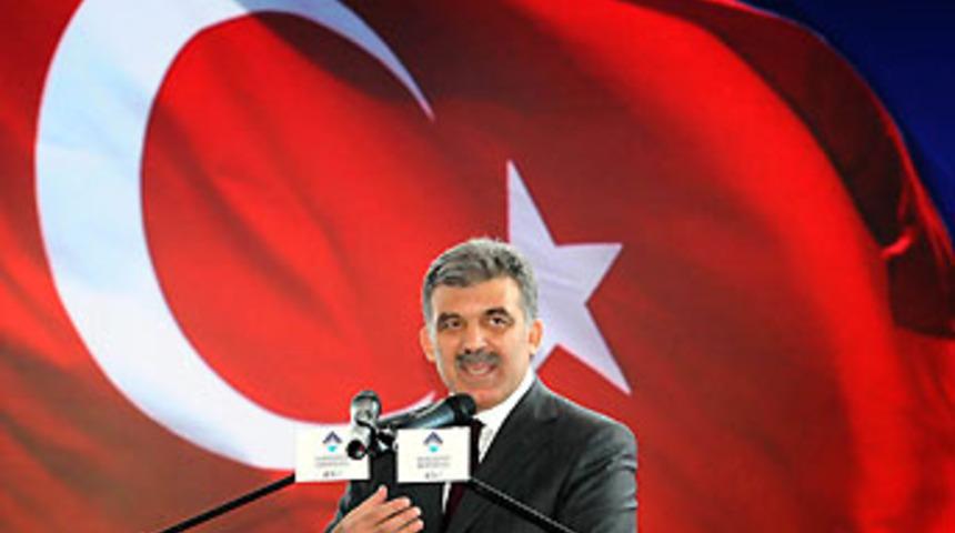 G&uuml;l: 'Ateş &ouml;nce d&uuml;şt&uuml;ğ&uuml; yeri yakar'