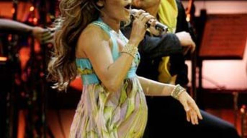 Nihayet hamile olduğunu s&ouml;yledi