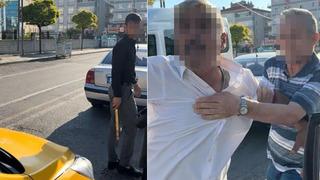 Trafikte korku dolu anlar! Aracın önünü kesip döner bıçağı ile tehdit ettiler