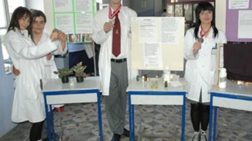 Liseli &ouml;ğrencilerden ilgin&ccedil; buluşlar