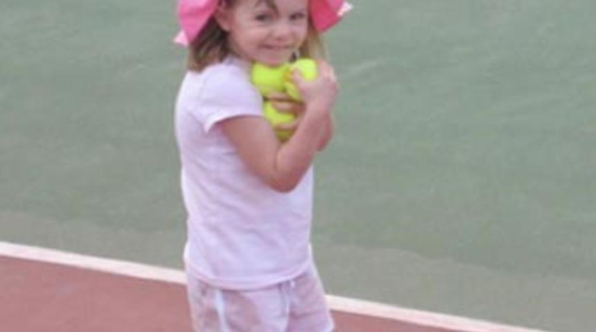 İngiltere k&uuml;&ccedil;&uuml;k kızı arıyor