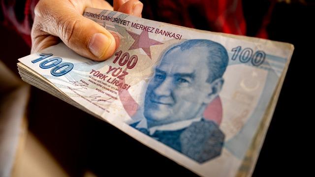 Emekli maaşı zammı yetersiz kaldı: 8077 TL seyyanen zam, memura emeklilik dilekçesini geri çektirdi! 14 Ağustos’ta ilk kez…