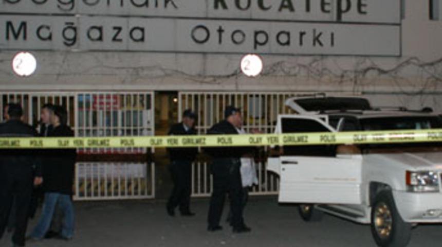 Kameralar &ouml;n&uuml;nde intihar