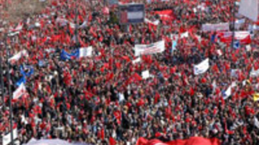 "Cumhuriyet Miting" başladı