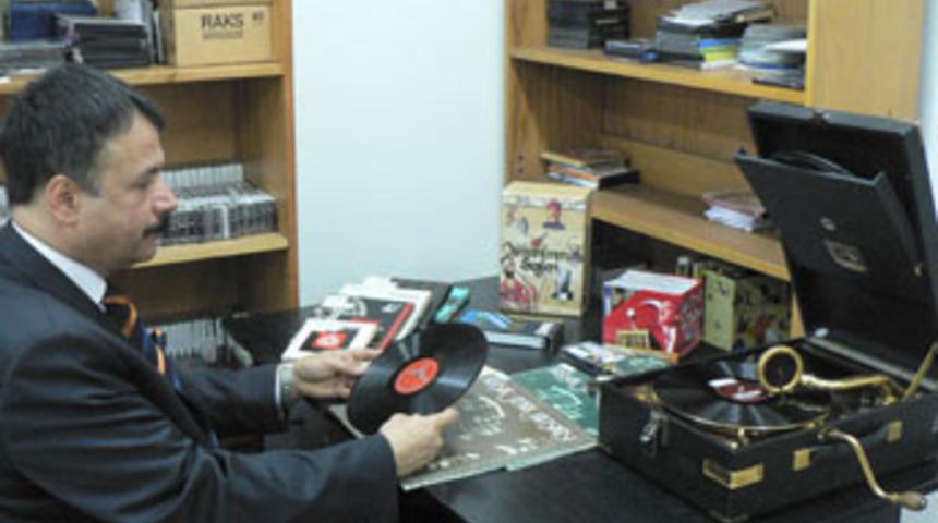 &Uuml;nl&uuml;lerin sesleri hep yaşayacak