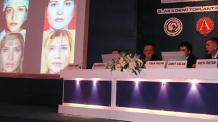 Hatalar, doktorları g&uuml;ld&uuml;rd&uuml;