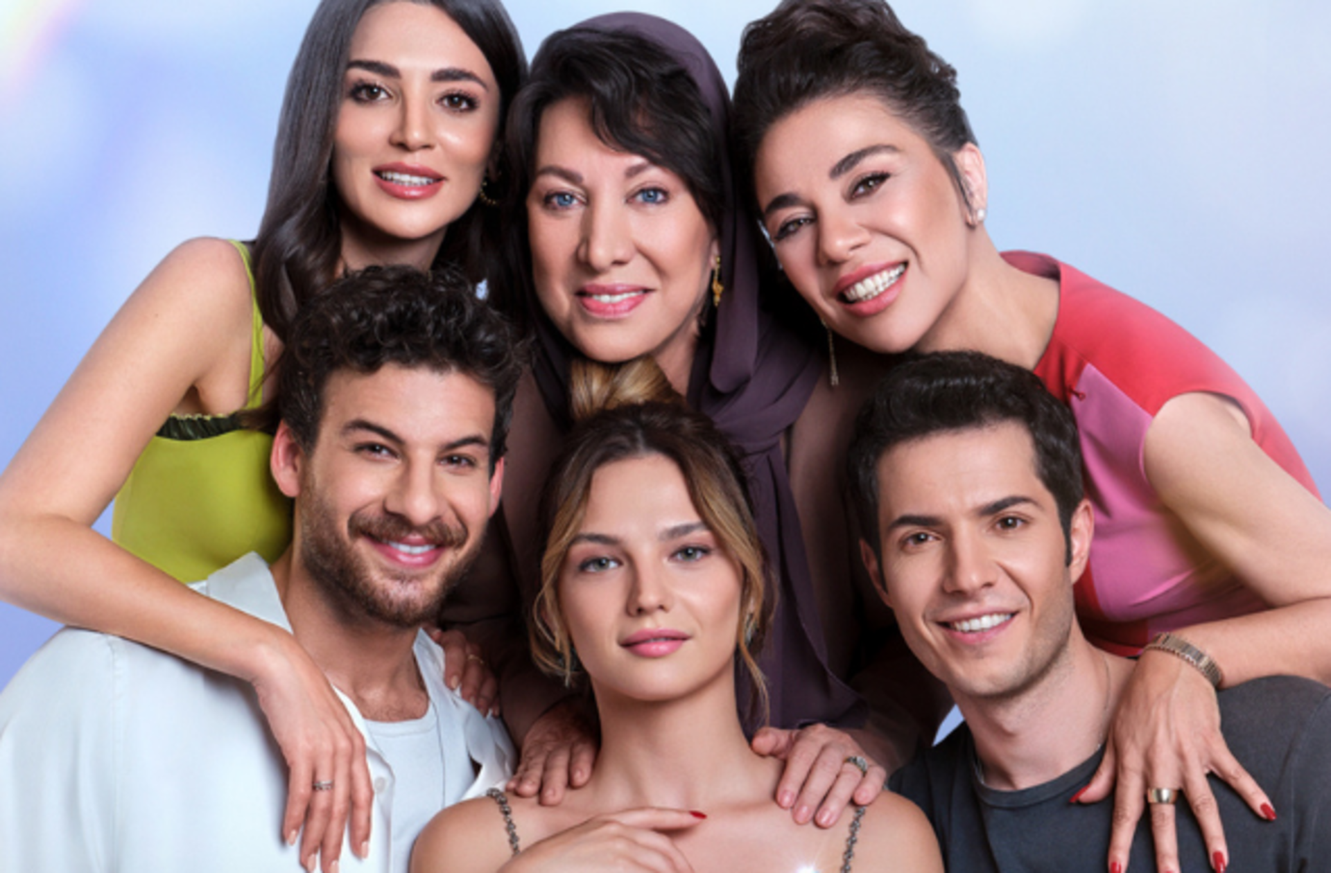 Ekranların sevilen dizisi Yaz Şarkısı'nın son bölümündeki kombinlere alternatif kıyafetler