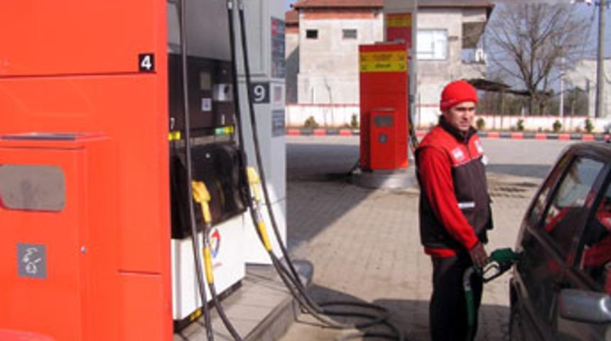 D&uuml;zce'de silahlı soygun