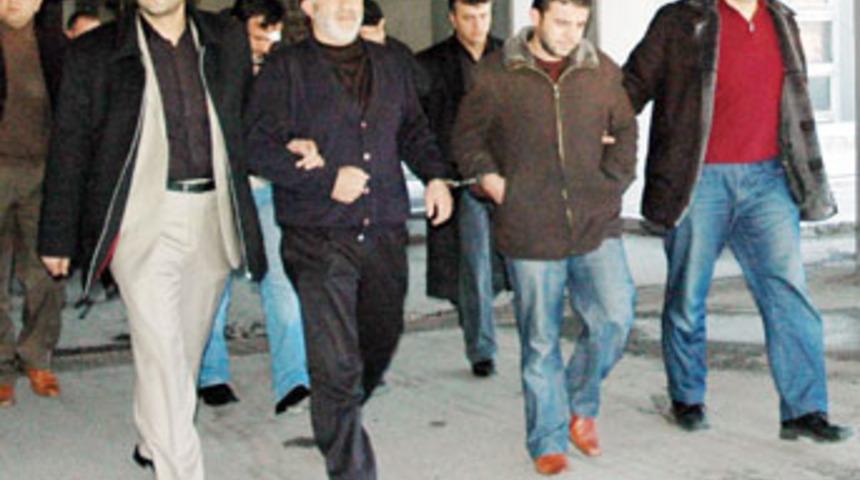 Trafik tartışması cinayetle sonu&ccedil;landı