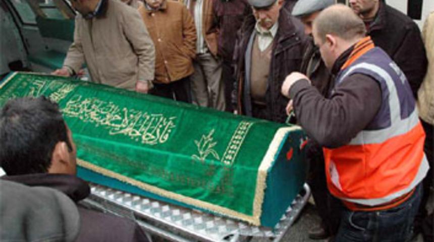 T&ouml;re uğruna yanlışlıkla &ouml;ld&uuml;r&uuml;ld&uuml;