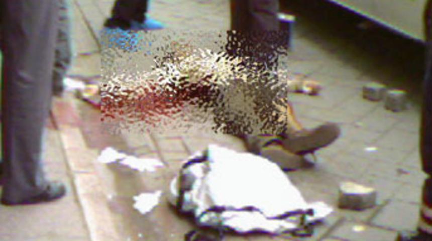 Zeytinburnu'nda sokak ortasında kanlı infaz