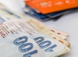 Kredi kartı borcu olanlar dikkat! İki kattan fazla arttı: Taksitli nakit avans detayı…