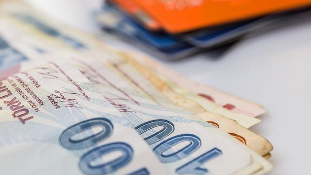 Kredi kartı borcu olanlar dikkat! İki kattan fazla arttı: Taksitli nakit avans detayı…