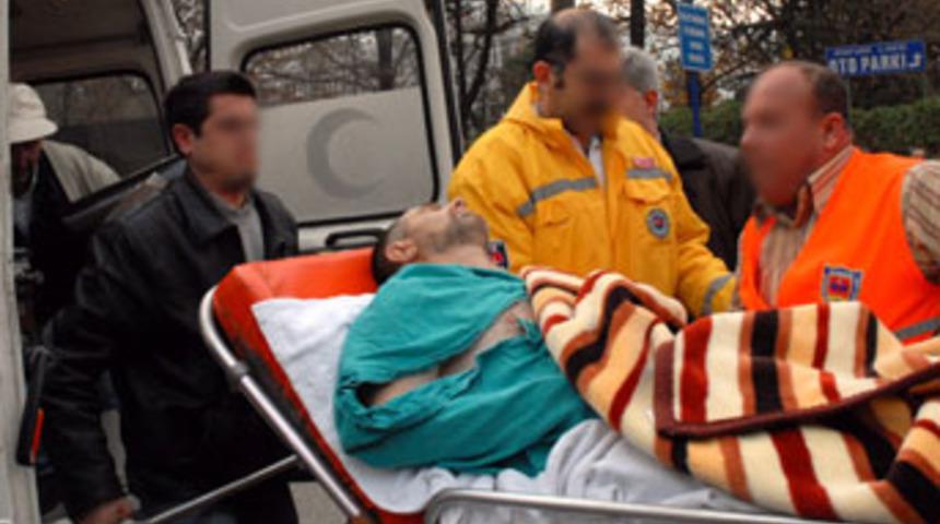 Futbol oynarken fenalaşan 17 yaşındaki gen&ccedil; &ouml;ld&uuml;