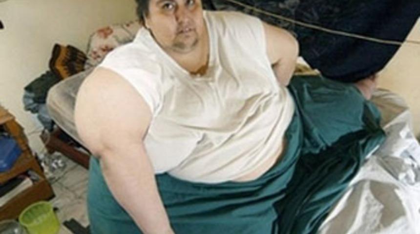 D&uuml;nyanın en şişman adamı 560 kilo