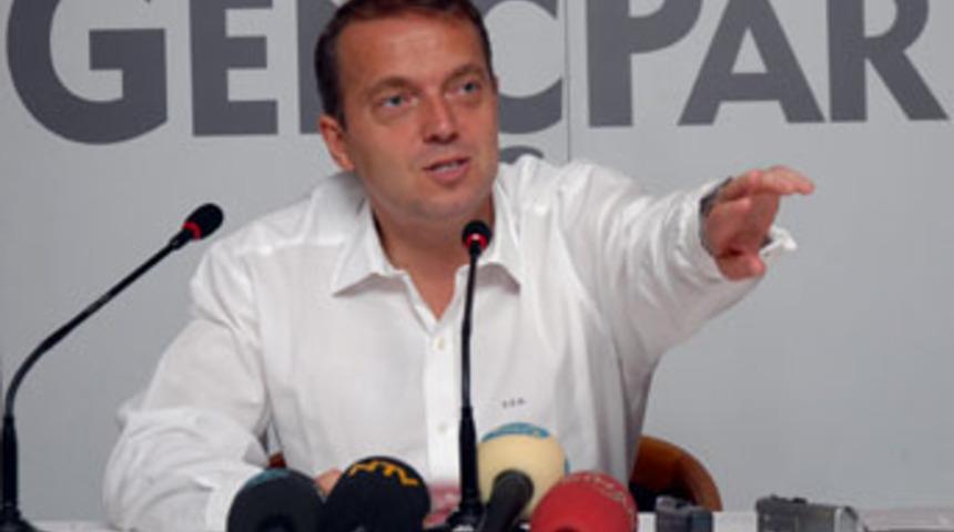 GP lideri Cem Uzan beraat etti