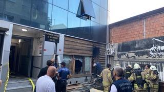 Son dakika: Kadıköy'den korkutan yangın! Çok sayıda ekip müdahale etti