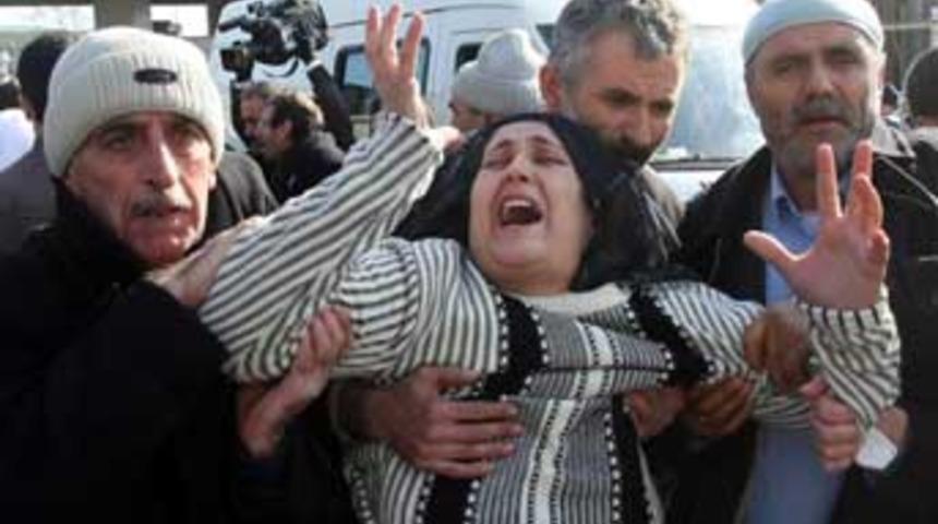 &Ccedil;elik: "Patlamada &ouml;lenlerin yakınlarına aylık"