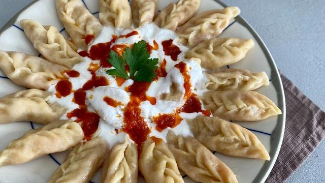 Evde kolayca hazırlayacağınız hengel mantı nasıl yapılır? Şef Sinem Özler'in hengel mantı tarifi ve malzemeleri!