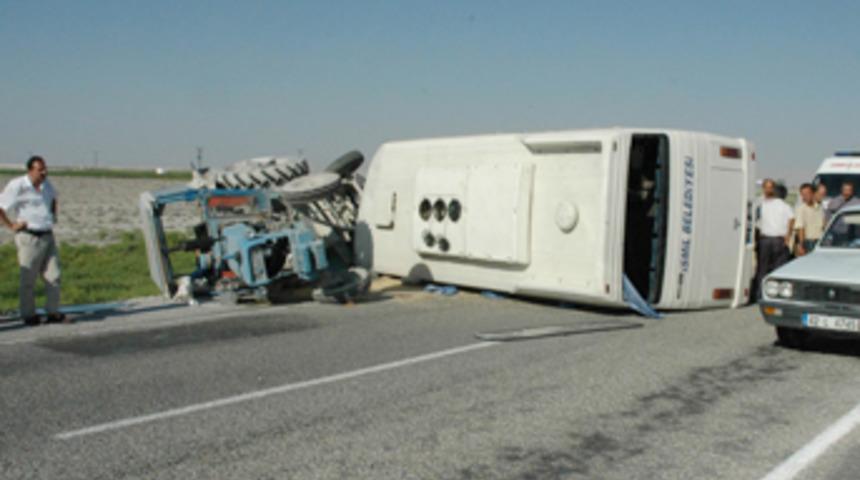 Konya'da trafik kazası: 13 yaralı