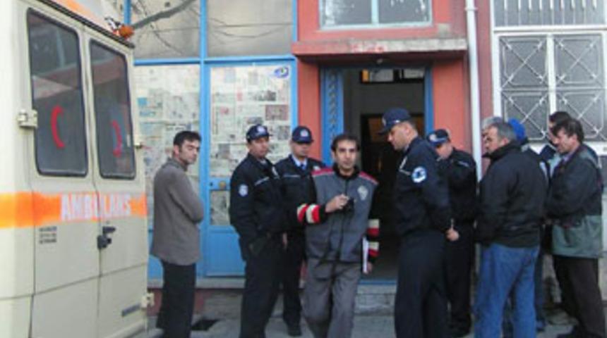 &Ouml;nce sevgilisini sonra kendini vurdu