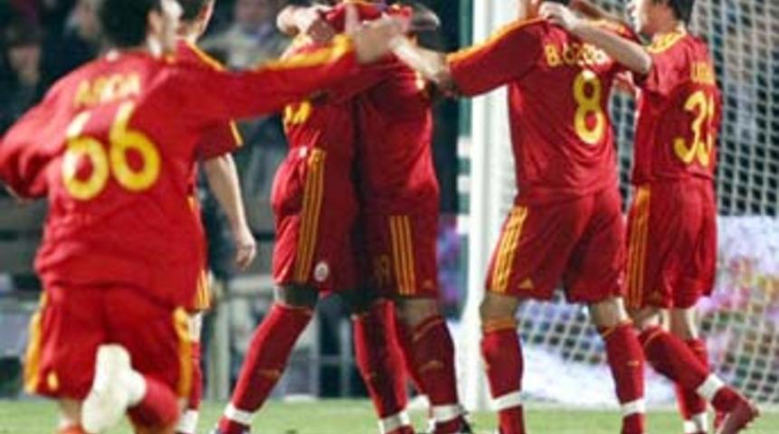 Kadık&ouml;y'de Aslan dansı!..