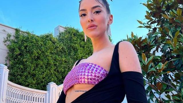 Ala Tokel'den Hanzade Ofluoğlu'na yanıt! Fotoğrafta çıplağım...