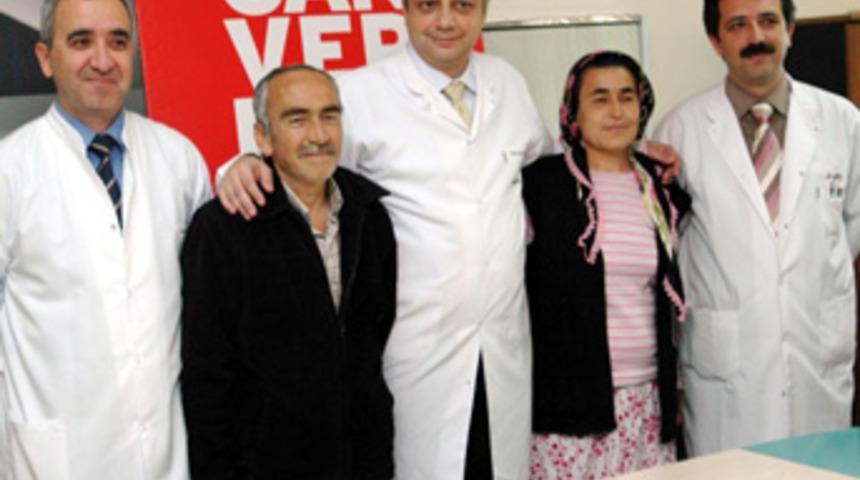 Kan ve doku uyumu olmadan b&ouml;brek nakli yapıldı