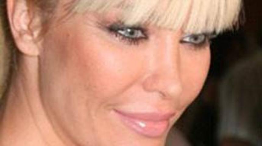 Deniz Akkaya'nın yeni imajı!