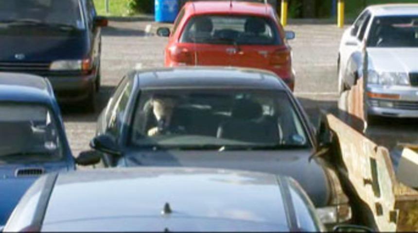 S&uuml;r&uuml;c&uuml;n&uuml;n park &ccedil;ilesine akıl almaz &ccedil;&ouml;z&uuml;m&uuml;