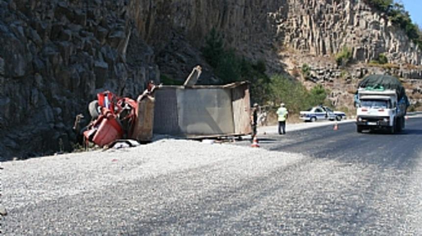 Ereğli'de trafik kazası: 2 &ouml;l&uuml;