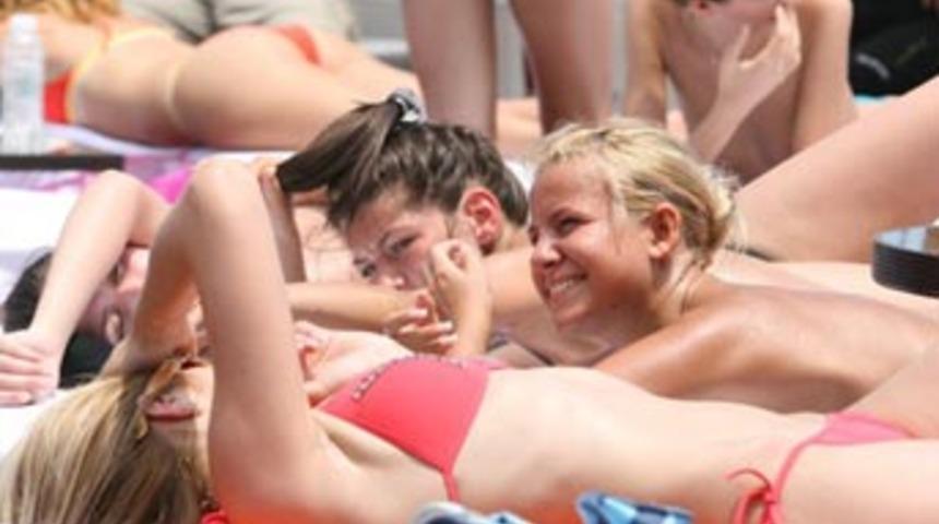 Fashion TV g&uuml;zelleri Marmaris'e ge&ccedil;ti