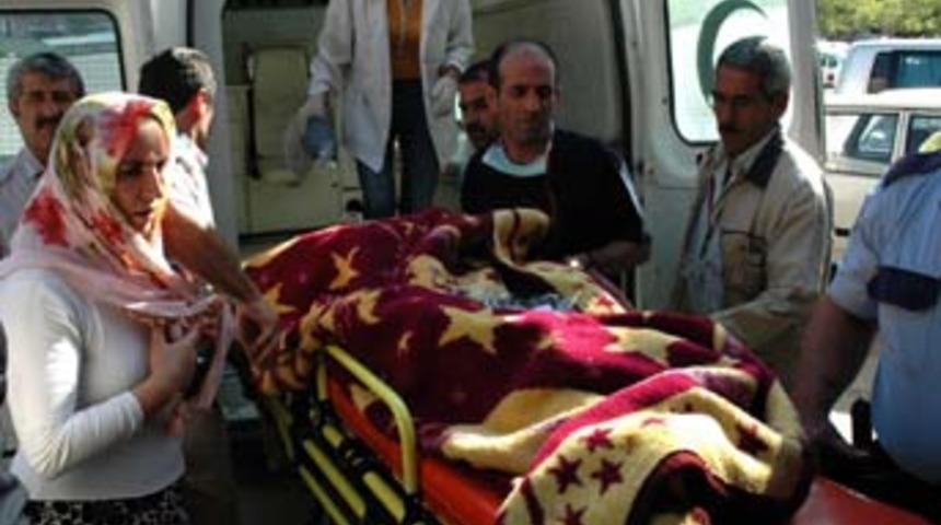 Van'da patlama: Anne ve &ccedil;ocuk &ouml;ld&uuml;