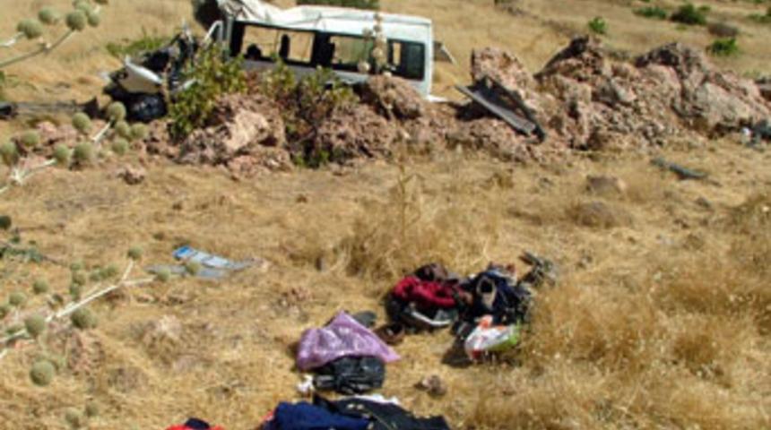 Yollar savaş alanına d&ouml;nd&uuml;: 35 &ouml;l&uuml;