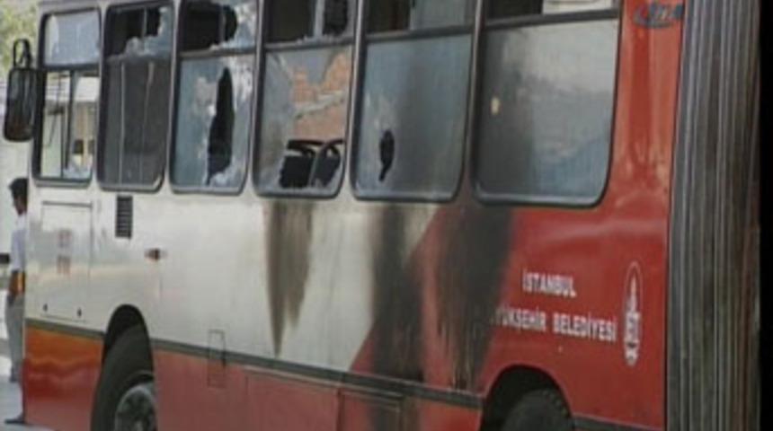 İstanbul'da 2 İETT otob&uuml;s&uuml;ne molotof kokteylli saldırı