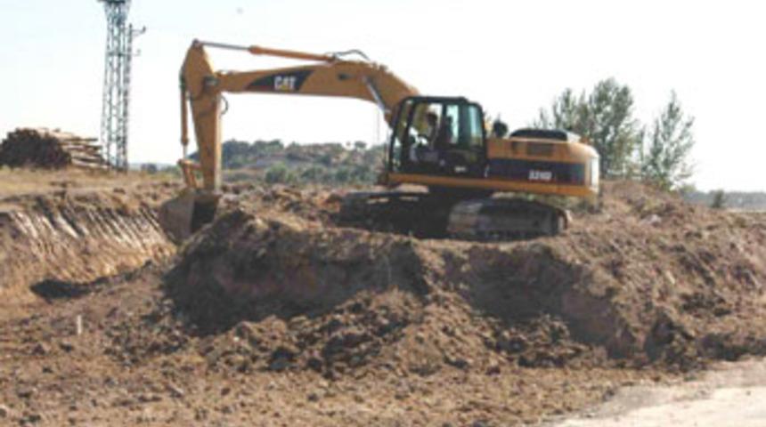 Yol &ccedil;alışması sırasında top mermisi bulundu