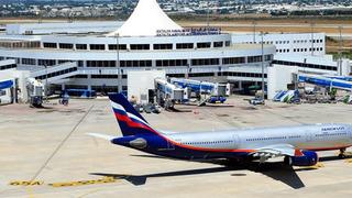 Antalya Havalimanı'nda uçak ve yolcu trafiğinde tüm zamanların rekoru kırıldı!