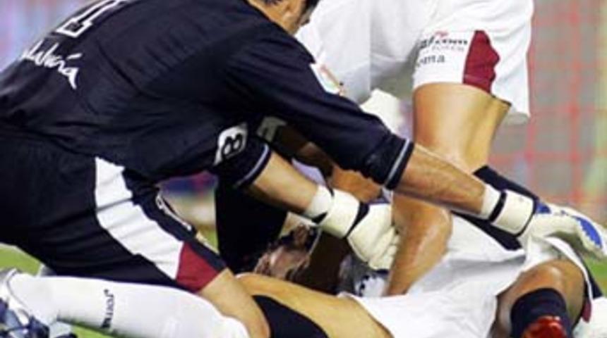 Yeşil sahada bir kalp krizi daha! <font color="red">İzle</font>