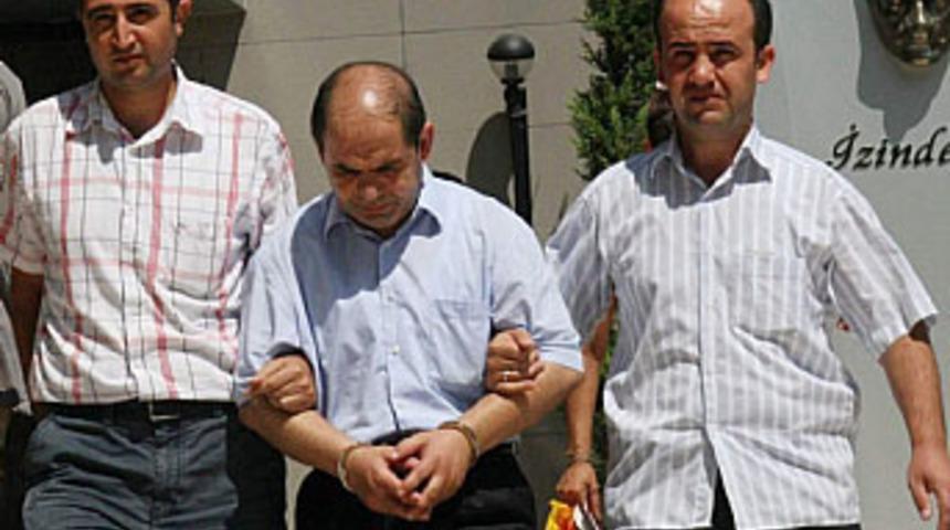 Cinsel su&ccedil;tan aranan &ouml;ğretmen yakalandı