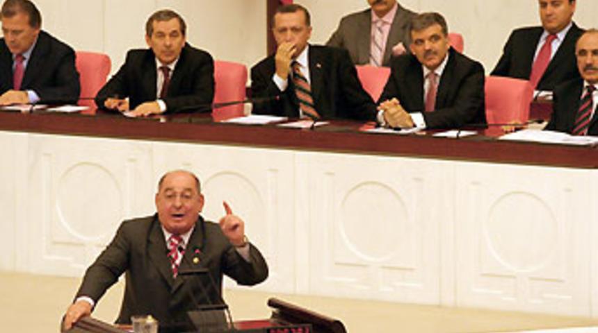 "Atat&uuml;rk logosu neden kaldırıldı?"