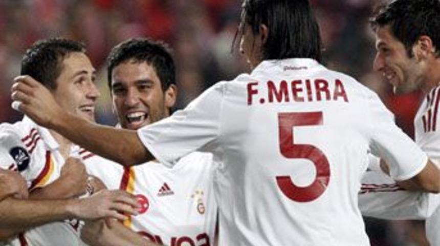 "T&uuml;rkler Benfica'yı &ouml;ld&uuml;rd&uuml;"