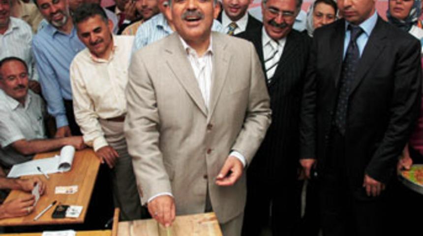 G&uuml;l, oyunu memleketi Kayseri'de kullandı