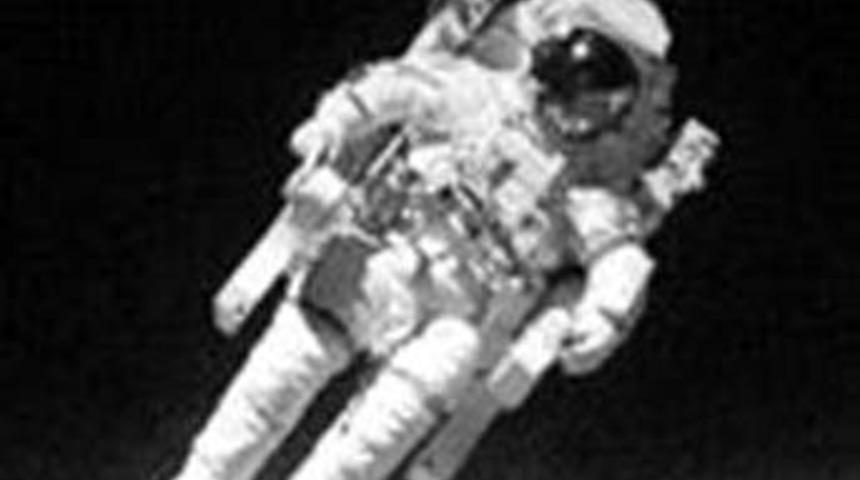 Rus kozmonottan tarihin en uzun golf vuruşu