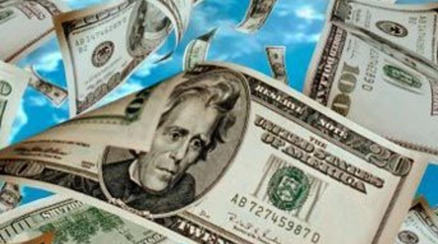 Dolar, tarihi &ccedil;ıkışlarından birini yapıyor